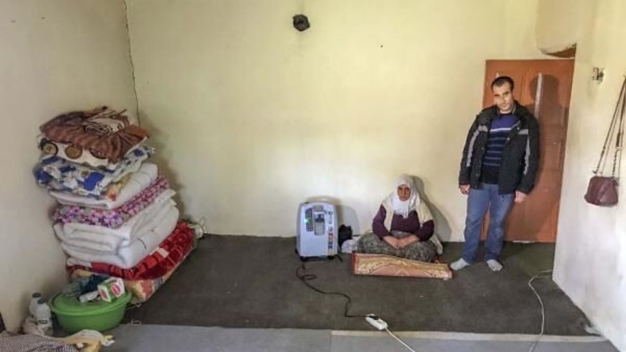 Emanet oksijen makinesi ile hayata tutunmaya çalışıyor