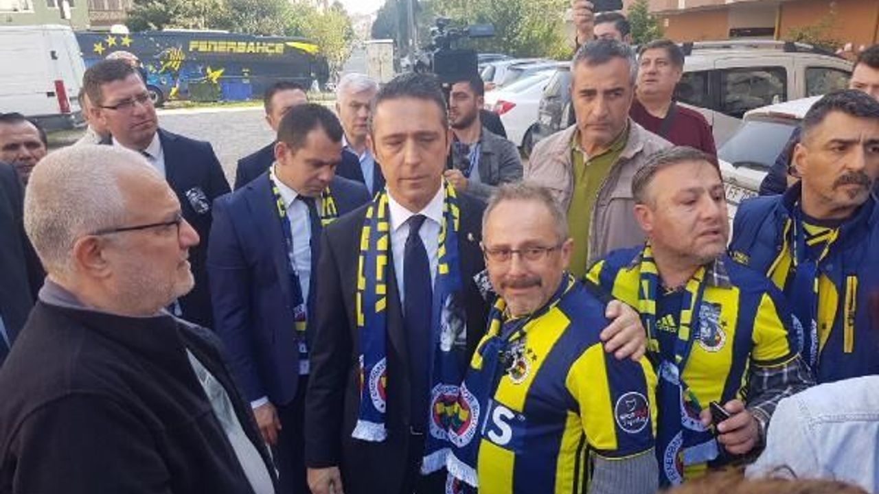 Fenerbahçe taraftarı Koray için evinin önünde helallik alındı