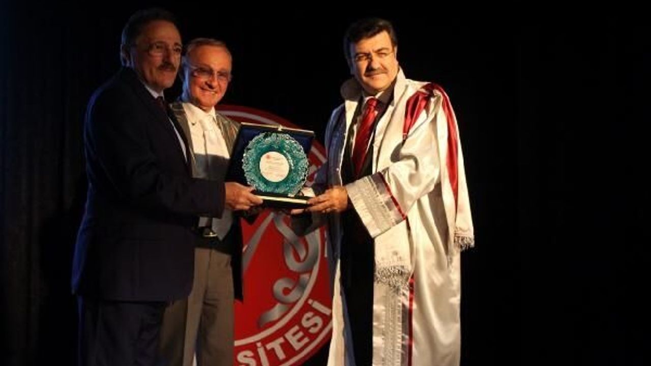 İYYÜ’de yeni akademik yıl Prof. Dr. Karatepe’nin ilk dersiyle başladı