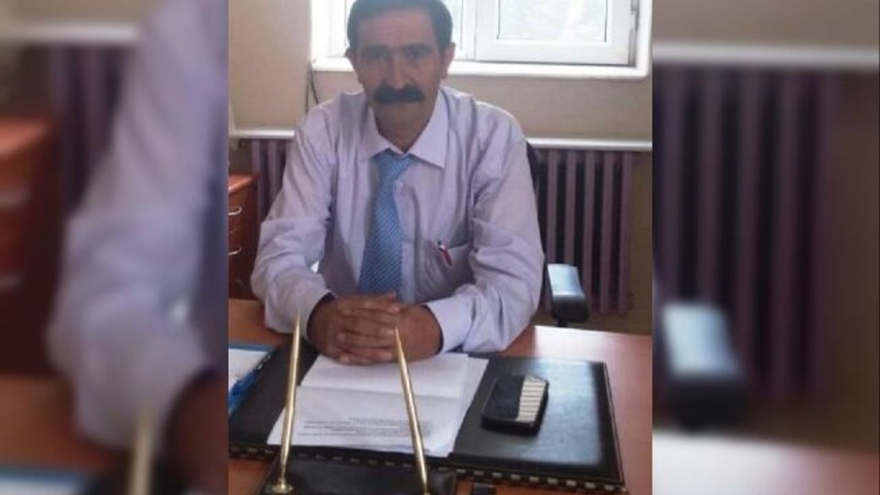 Yanmış aracında cesedi bulunan emekli öğretmen, toprağa verildi