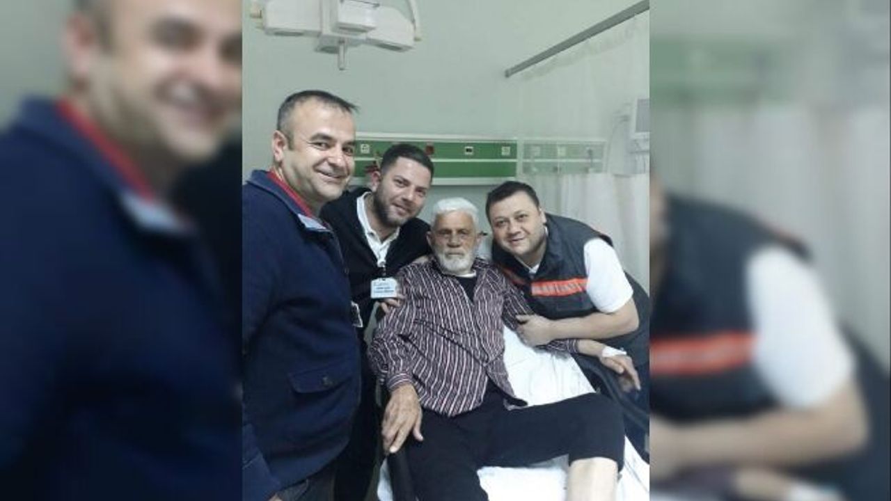 Oyuncu İhsan Gedik, tiyatro gösterisi sırasında düşerek yaralandı