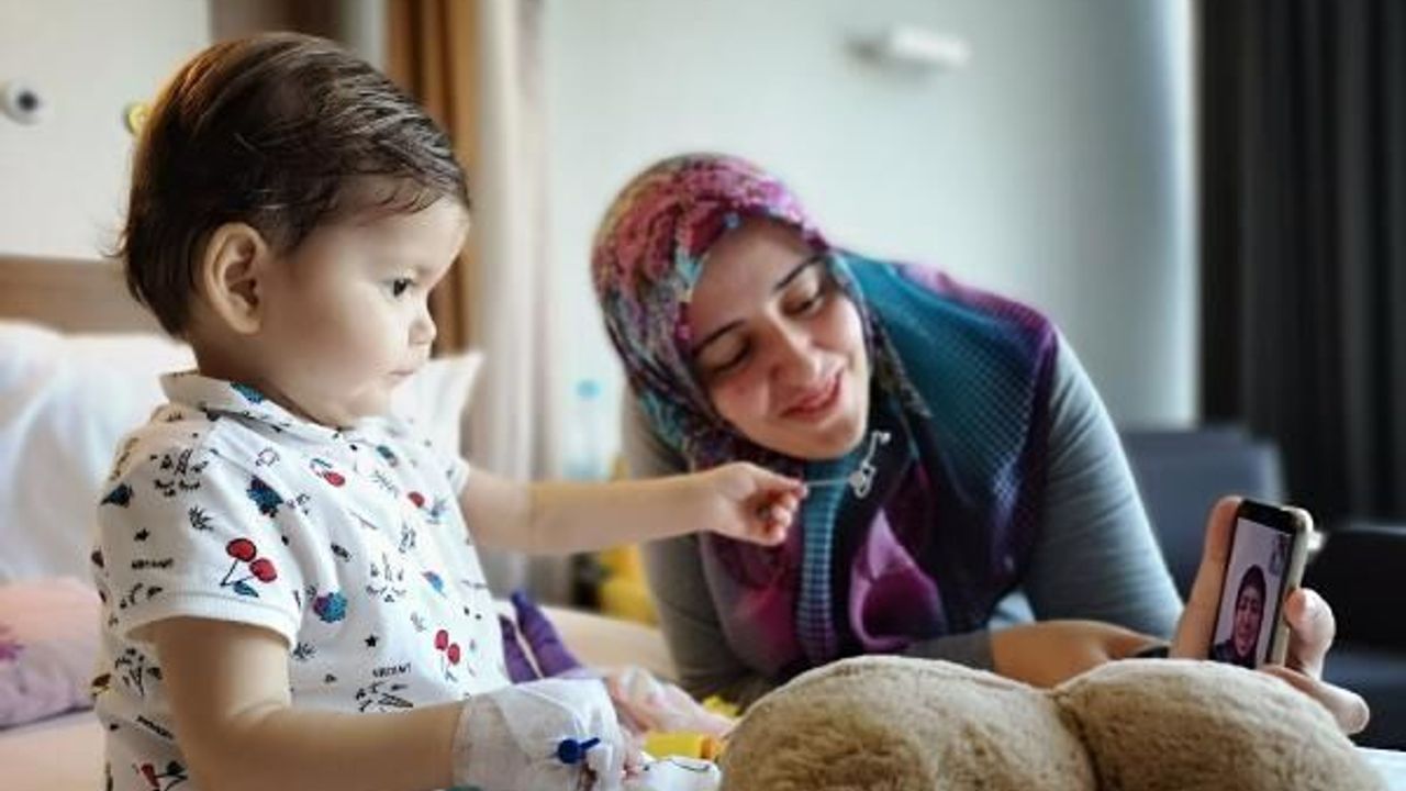 2 yaşındaki Gözde'ye 59 yaşındaki anneanneden böbrek