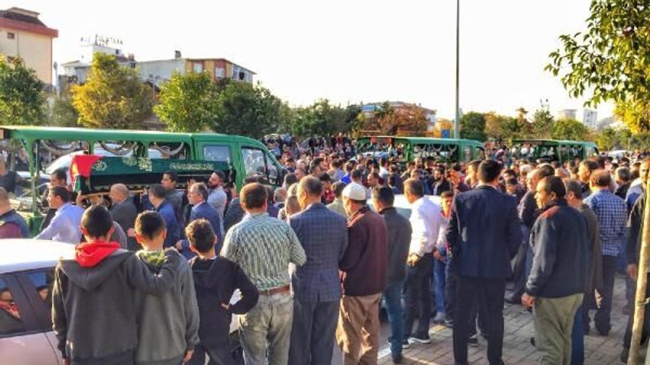 Pendik'teki silahlı saldırıda ölen 3 kişi son yolculuklarına uğurlandı