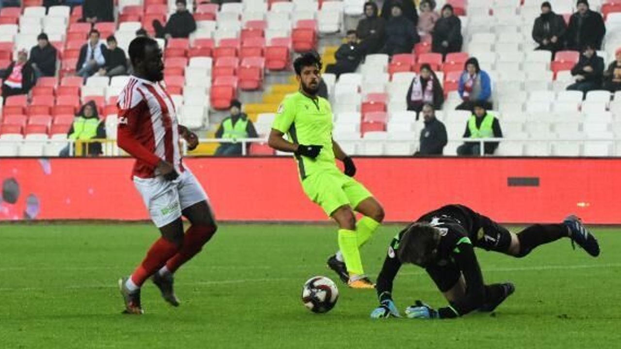 Demir Grup Sivasspor - Esenler Erokspor: 0-1