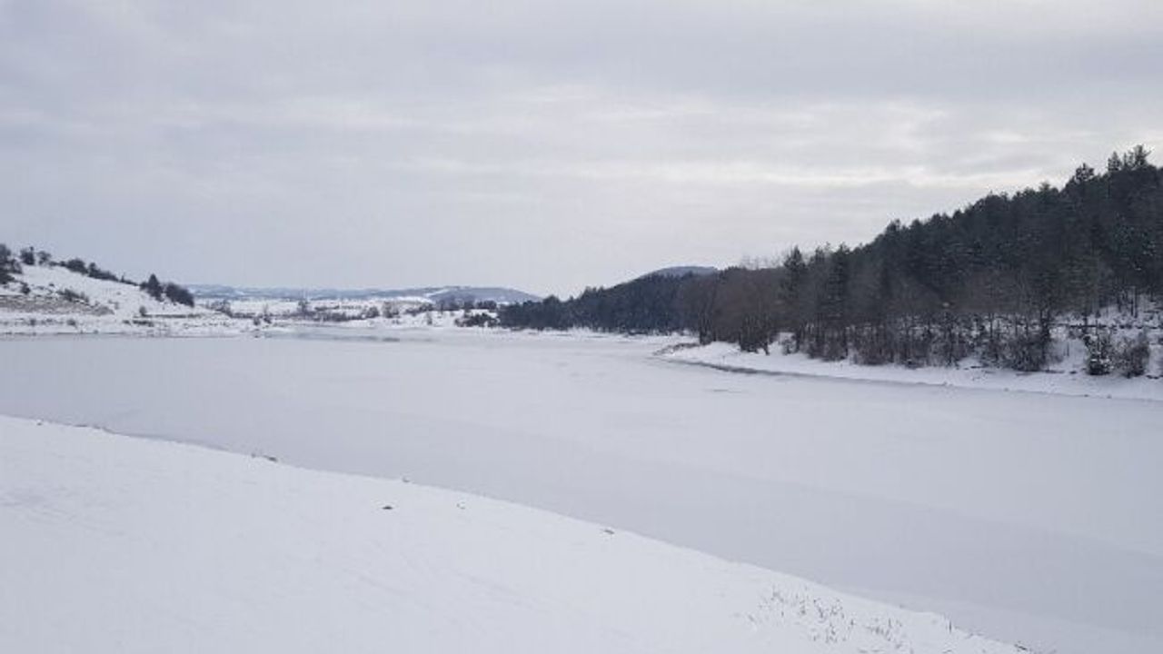 Karabük’ün Eflani ilçesi buz kesti, eksi 24 dereceyi gördü