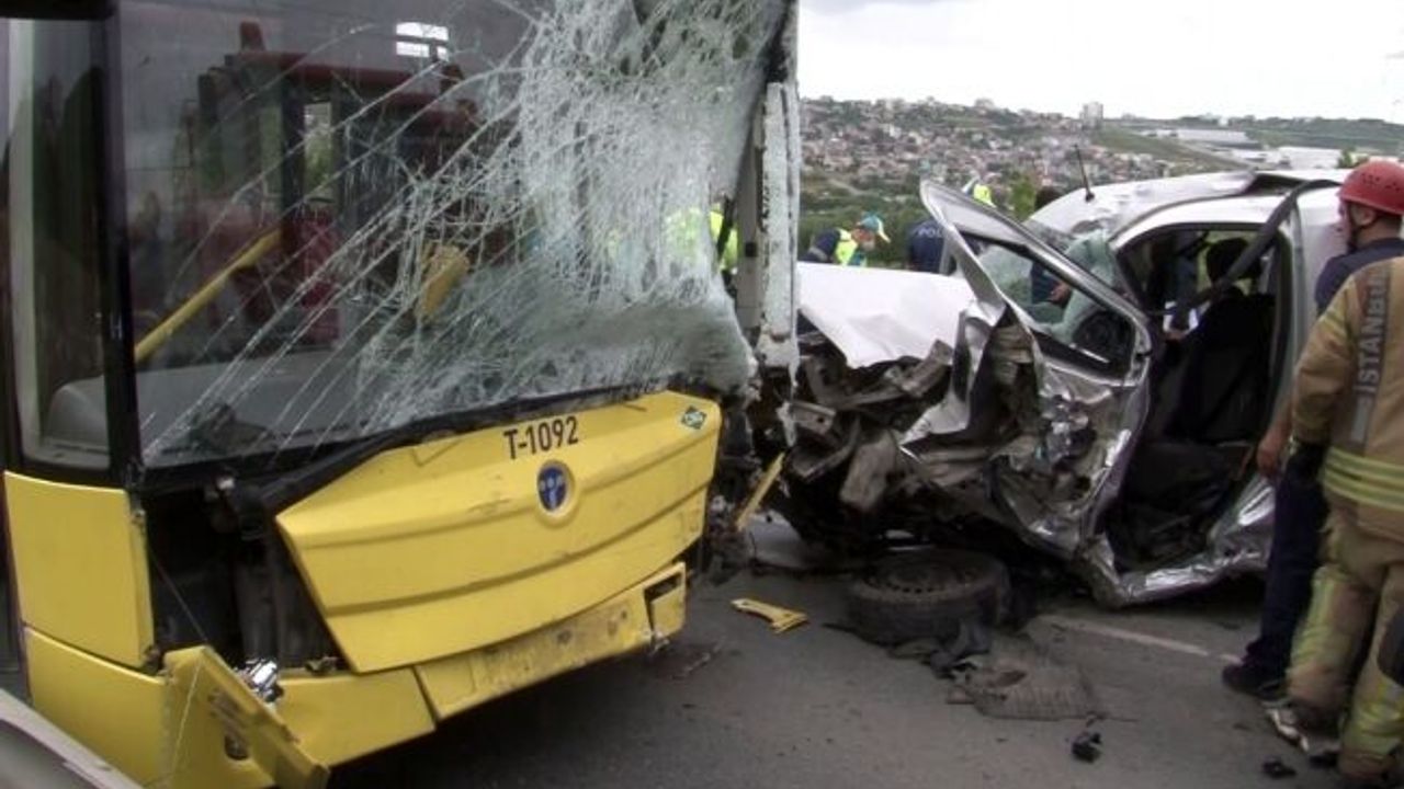 Başakşehir’de feci kaza: 1 ölü, İETT şoförü ağır yaralı