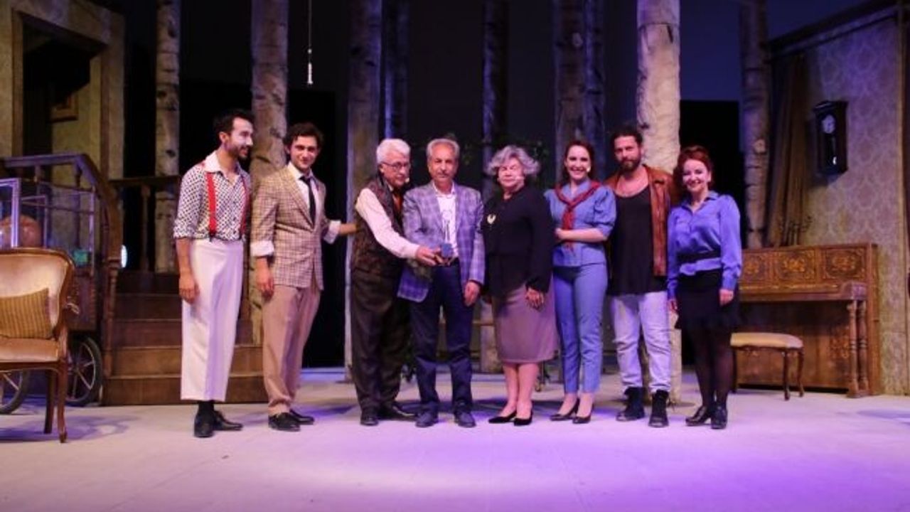 Nasreddin Hoca Şenliği “Ağaçlar Ayakta Ölür” ile final yaptı