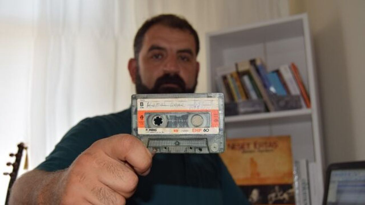 Unutulmaya yüz tutan deyiş ve türküleri kayıt altına alıp Türk halk müziği repertuvarına kazandırıyor