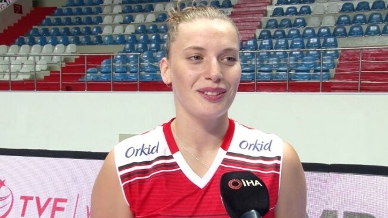 (Özel haber)  Cansu Özbay: "Güney Kore maçı çok güzel bir tecrübe oldu"