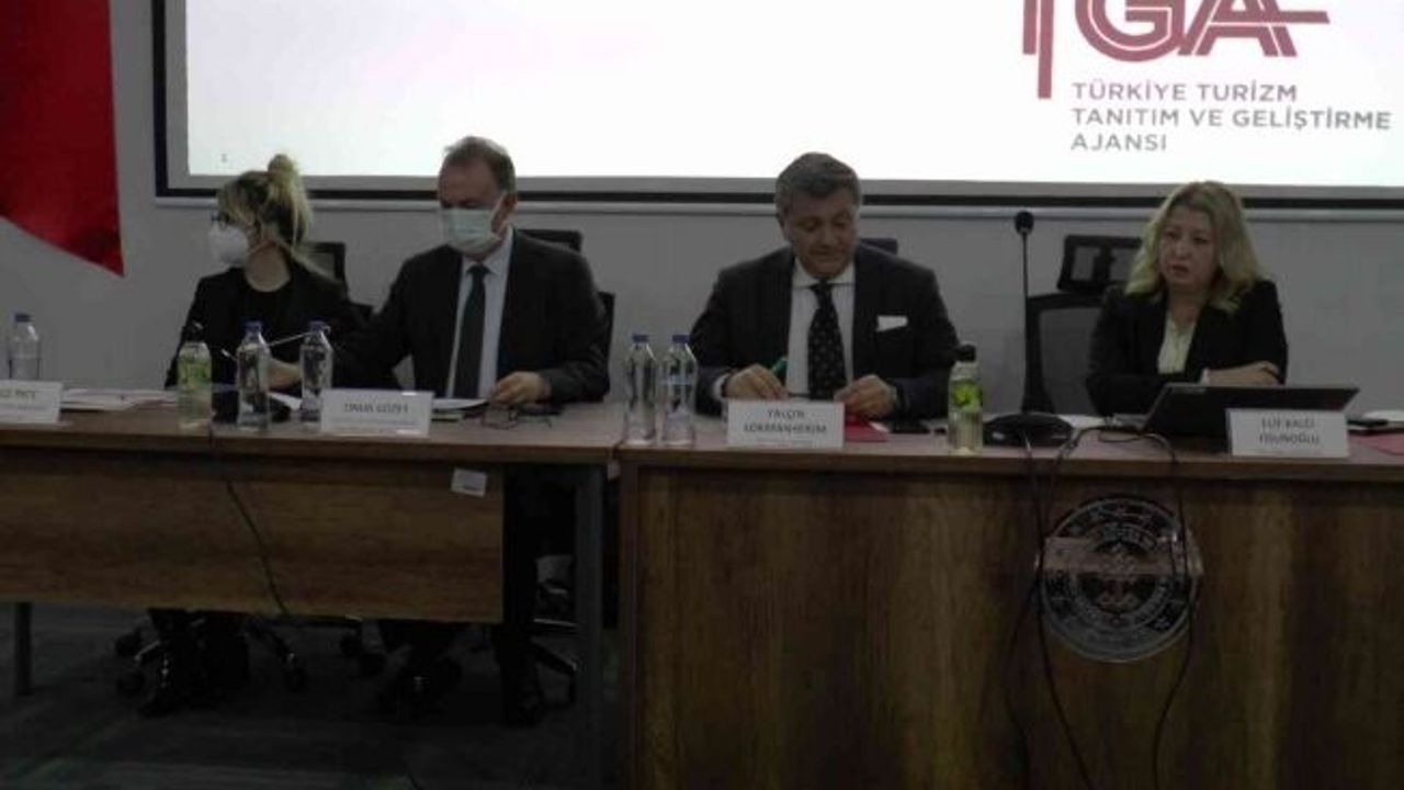 Yalçın Lokmanhekim: "Pandemi döneminde en hızlı toparlanan ülke Türkiye"