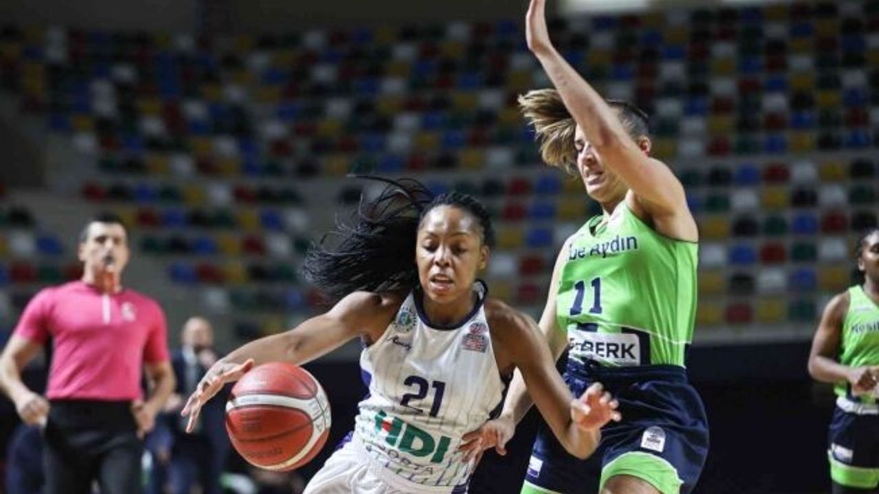 Kadınlar Basketbol Süper Ligi: İzmit Belediyespor: 60 - Nesibe Aydın:70