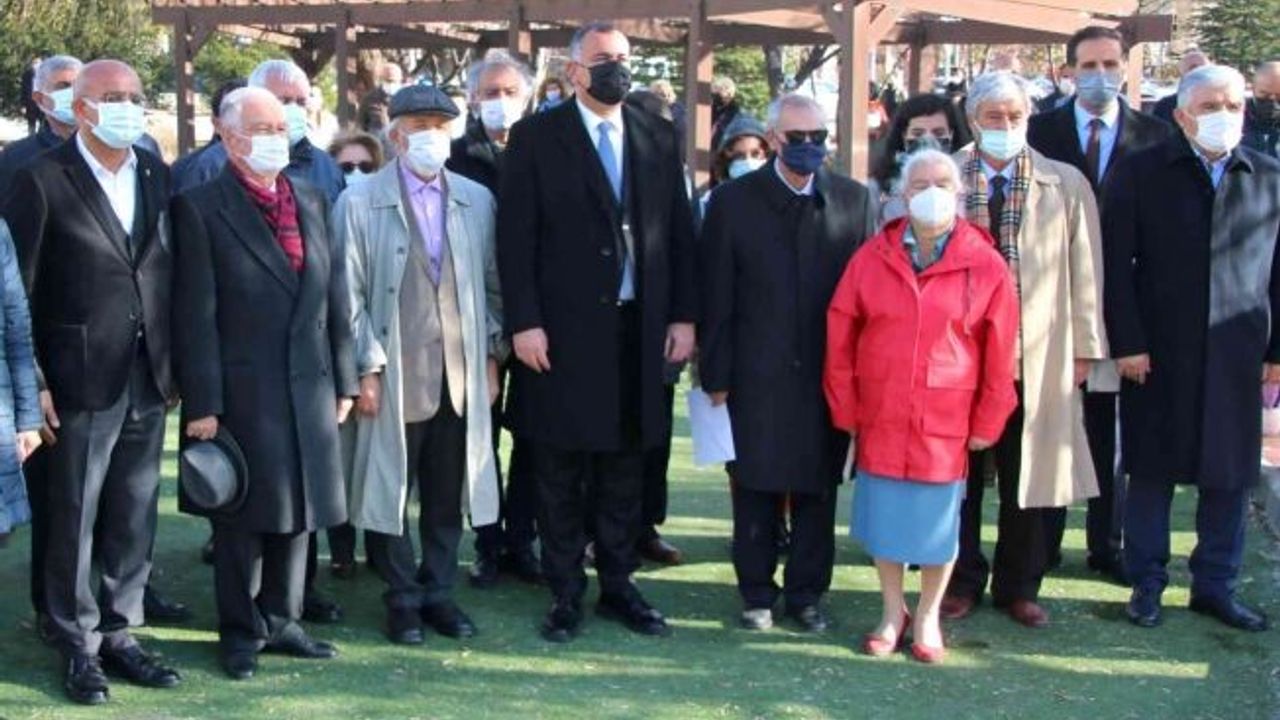 Şair ve yazar Ceyhun Atuf Kansu’nun adını taşıyan parka büstü yerleştirildi