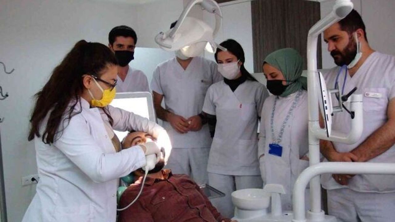 Van YYÜ Diş Fakültesi teknolojik cihazlarla bölge halkına hizmet veriyor