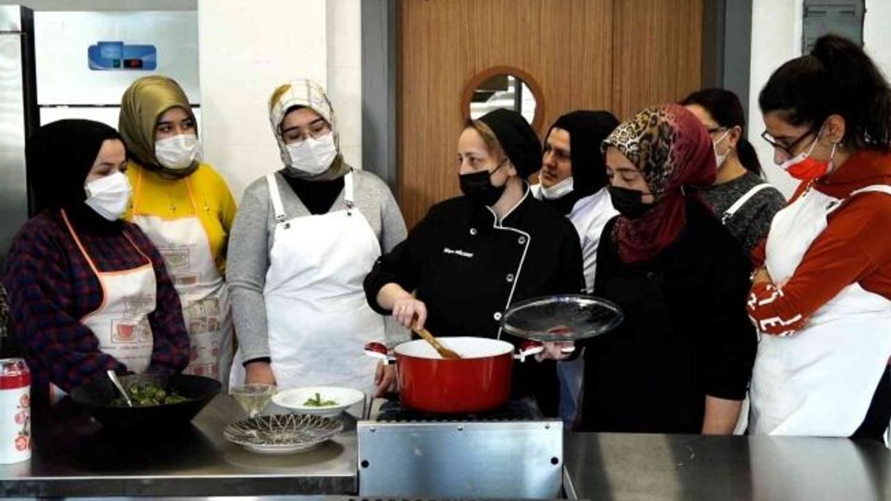 Prof. Dr. Aleaddin Yavaşça Eğitim ve Sanat Merkezi çalışmalarını sürdürüyor