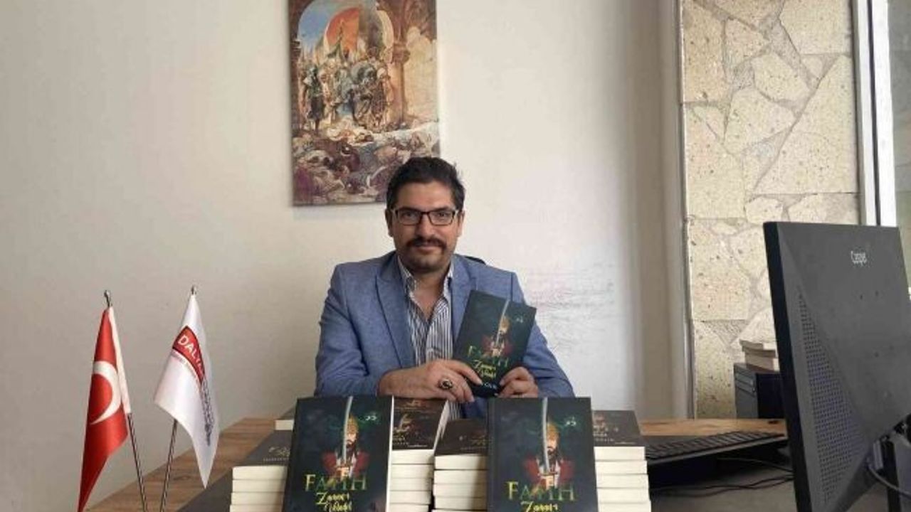 Gazeteci Yazar Çelik’ in ‘FATİH-Zamanı Veladet’ romanı yayımlandı