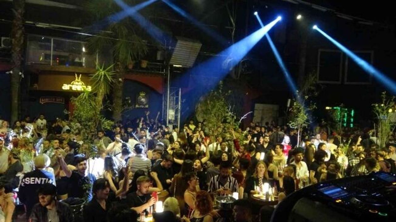 Marmaris’in en büyük diskosu Areena Club ‘Yaza merhaba’ açılışı yaptı
