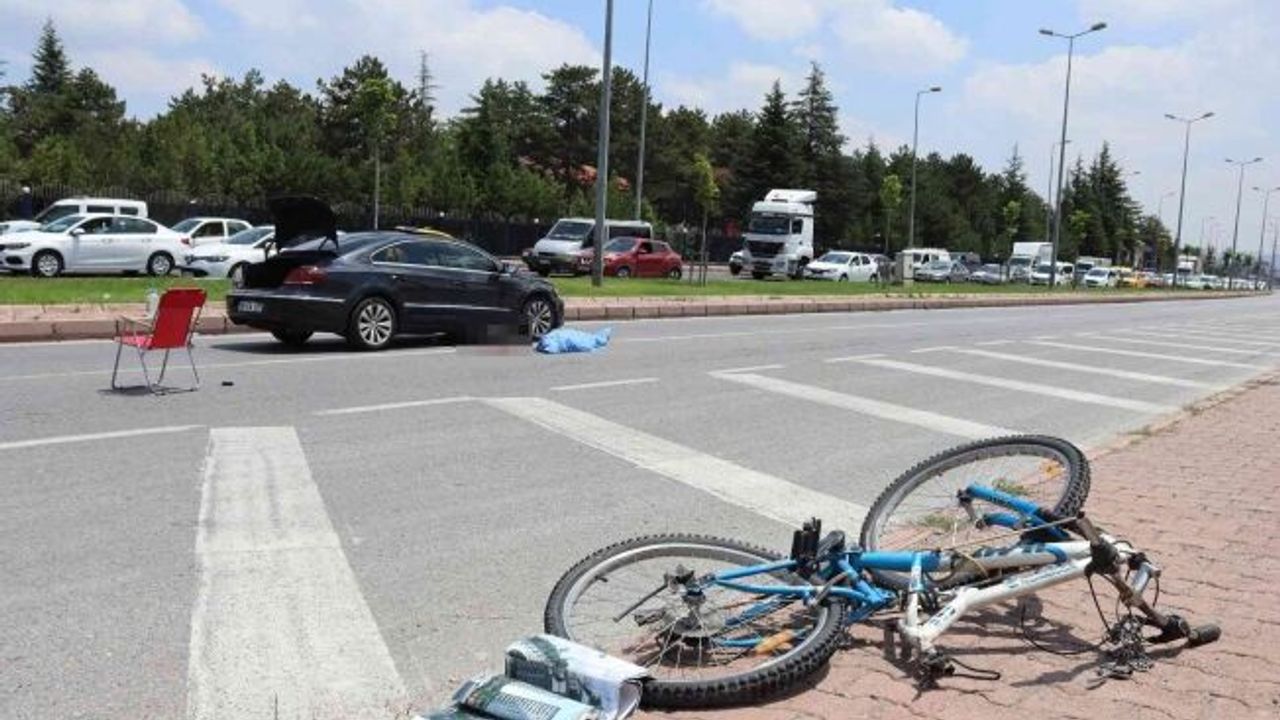 Kayseri’de feci kaza, otomobil çarptığı bisikletliyi 50 metre sürükledi