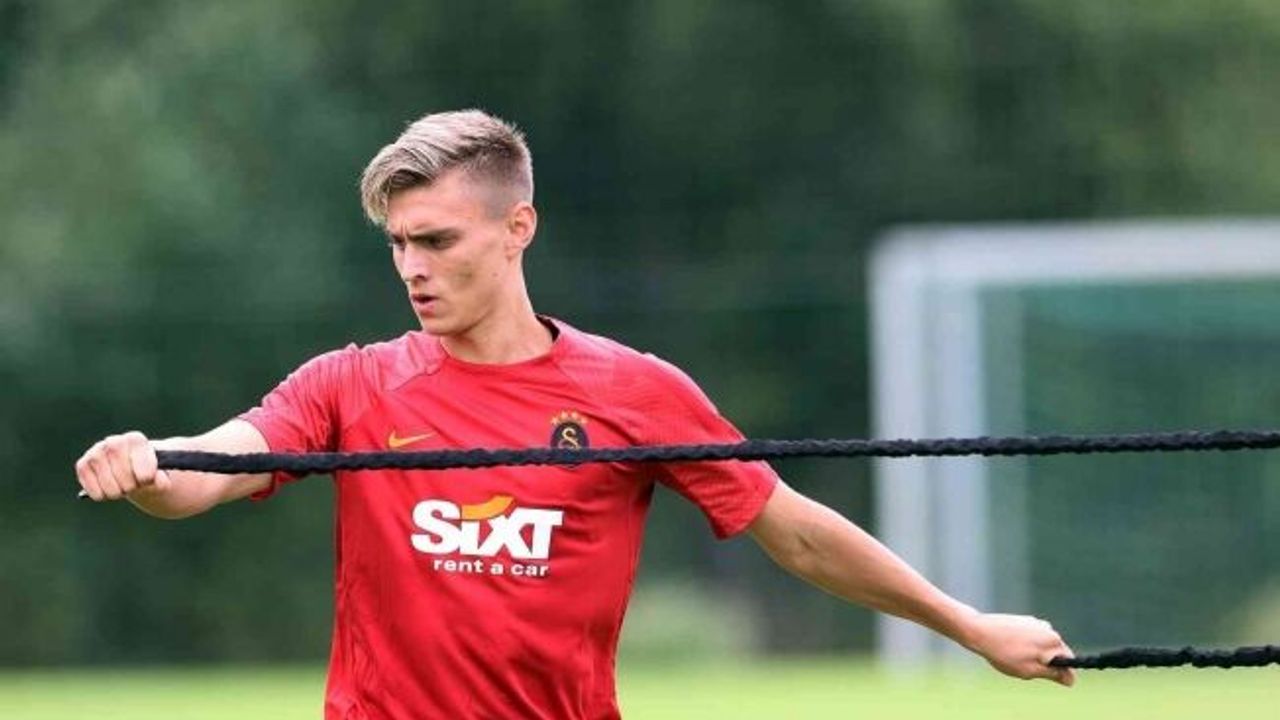 Kazımcan Karataş: "Şanlı formamızla sahaya çıkmak için heyecanlanıyorum"