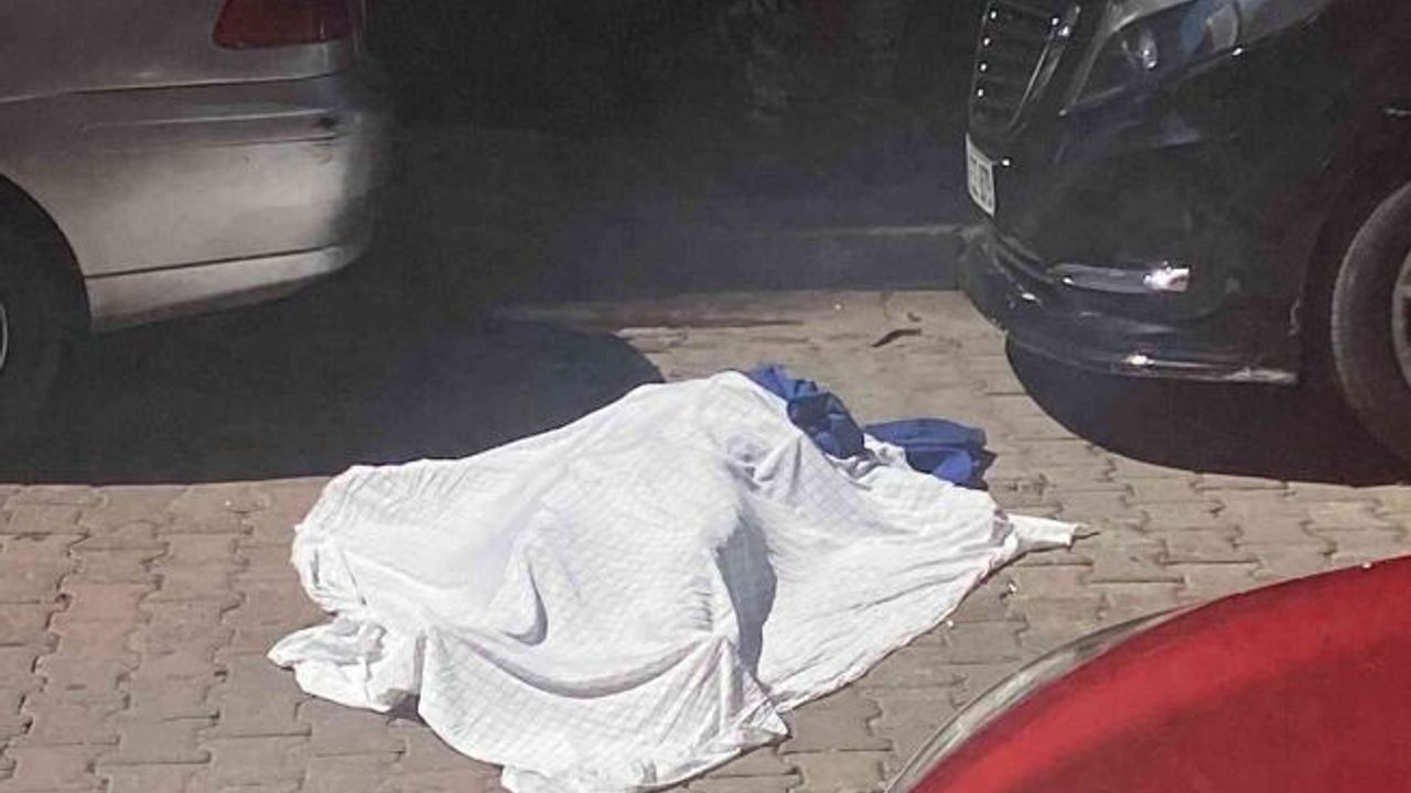 İstanbul’da feci ölüm: Cam silerken düşüp öldü, kocasının son bakışı yürekleri dağladı