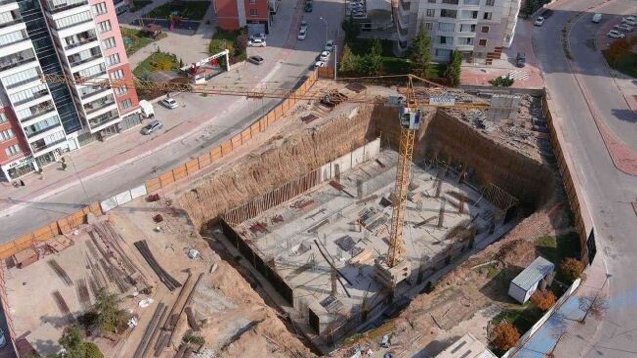 Başkan Altay Yenişehir Sosyal Tesisi ve Lise Medeniyet Akademisi inşaatını inceledi