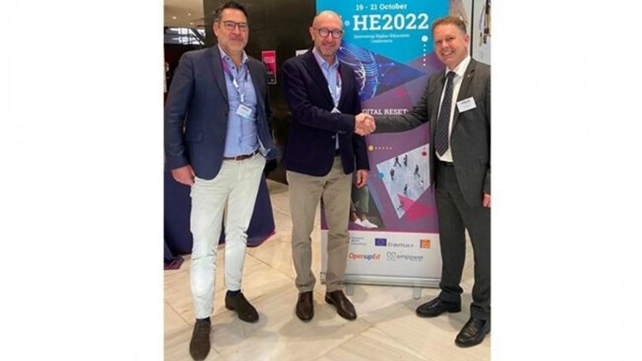 Rektör Erdal, Avrupa Uzaktan Öğretim Üniversiteleri Birliği Danışma Kurulu Üyeliğine seçildi