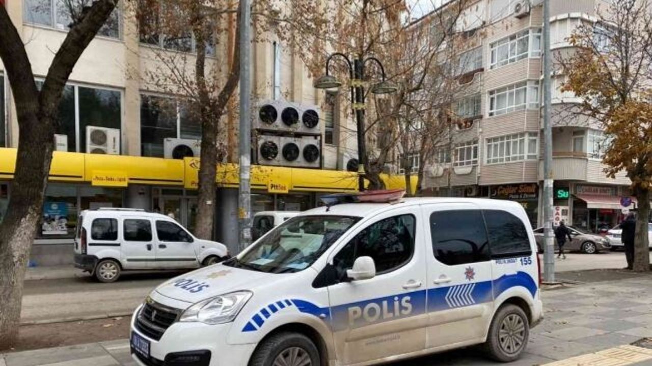 Güvenlik görevlisi “İşe geç geldin” tartışmasında PTT şubesi şefini öldürdü