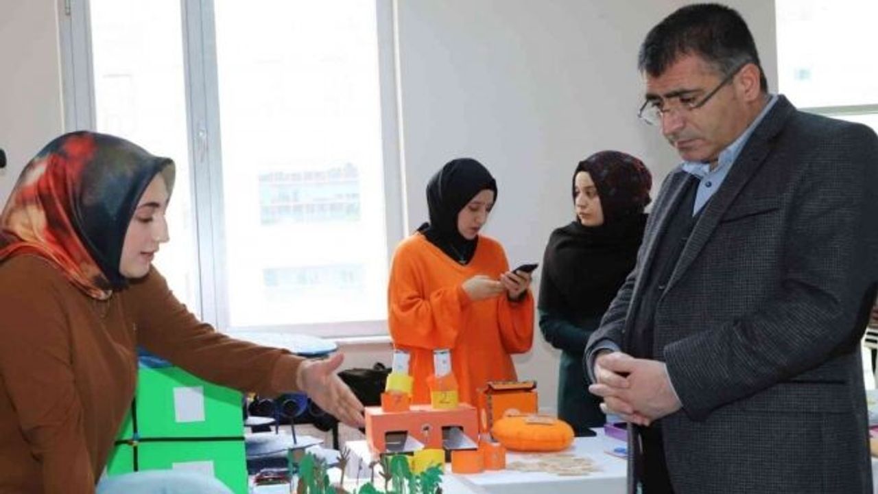 NEVÜ Öğrencilerinden ‘Özel Eğitim Bölümü Materyal Tasarım Sergisi’