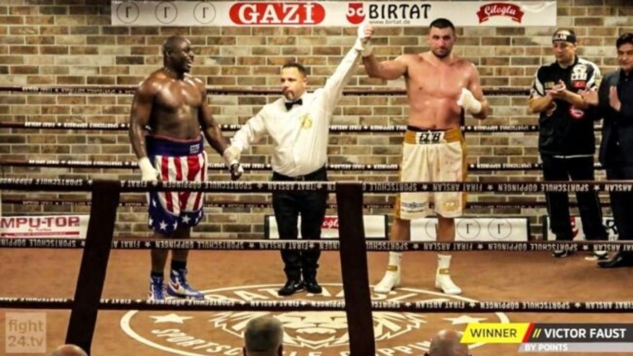 Türk kulübün boksörü dünya devine diz çöktürdü