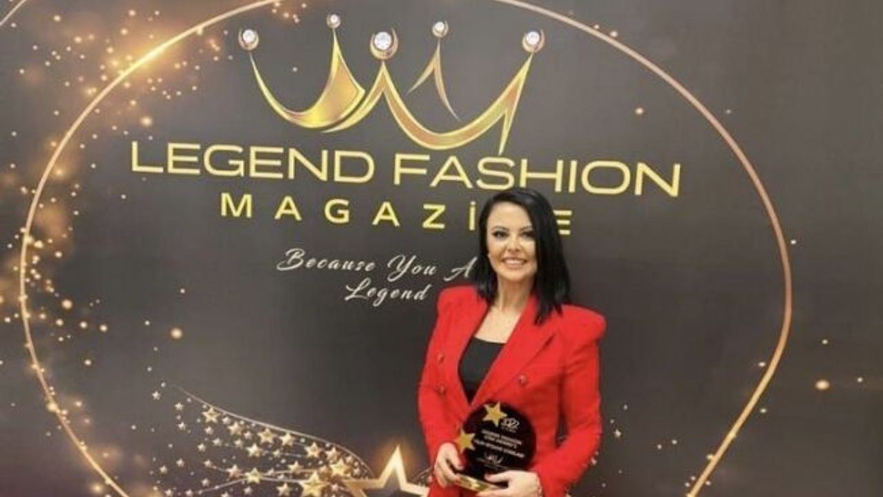 “Yılın En İyi Gündüz Kuşağı Kadın Haber Spikeri” ödülünü Meltem Günay aldı