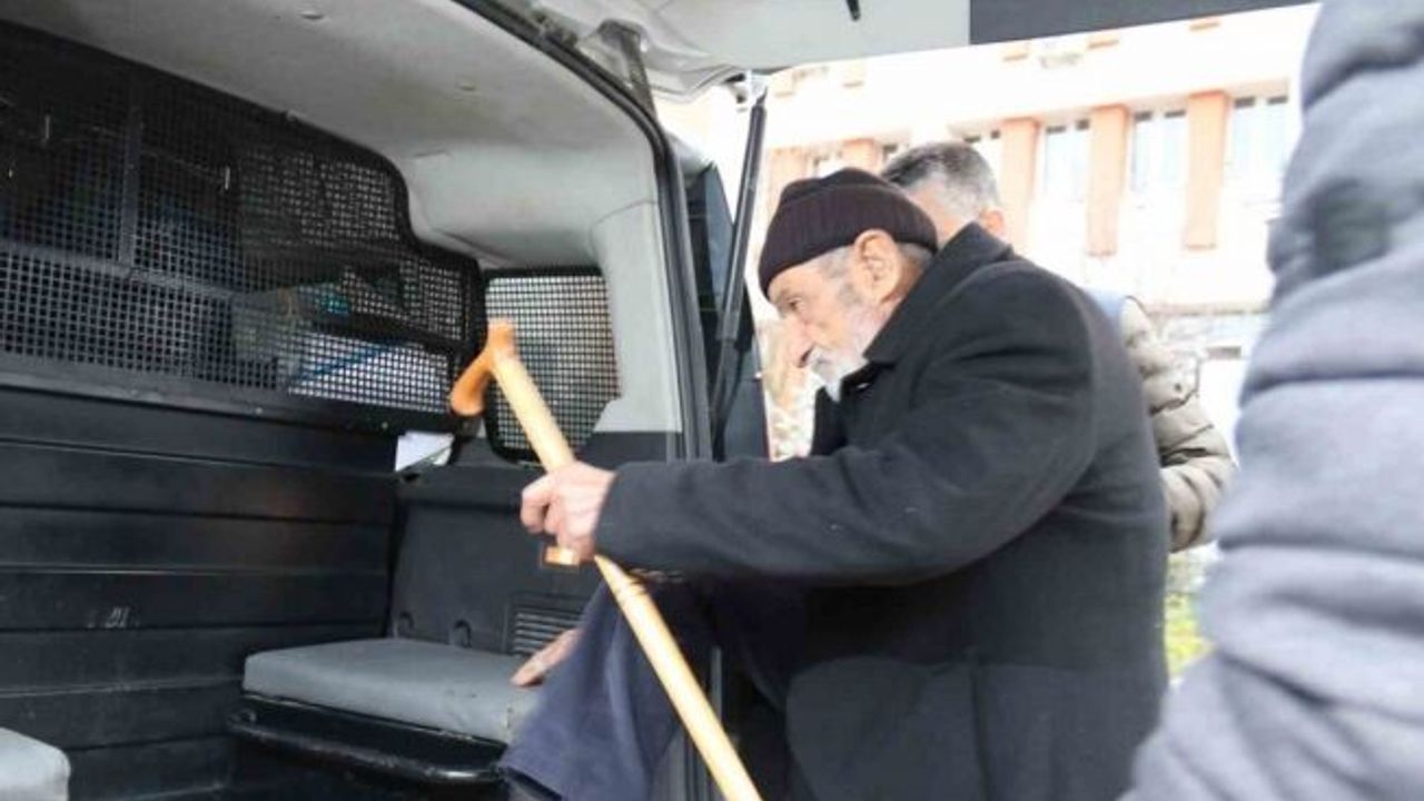 Karısını ve oğlunu öldüren 86 yaşındaki emekli asker tutuklandı