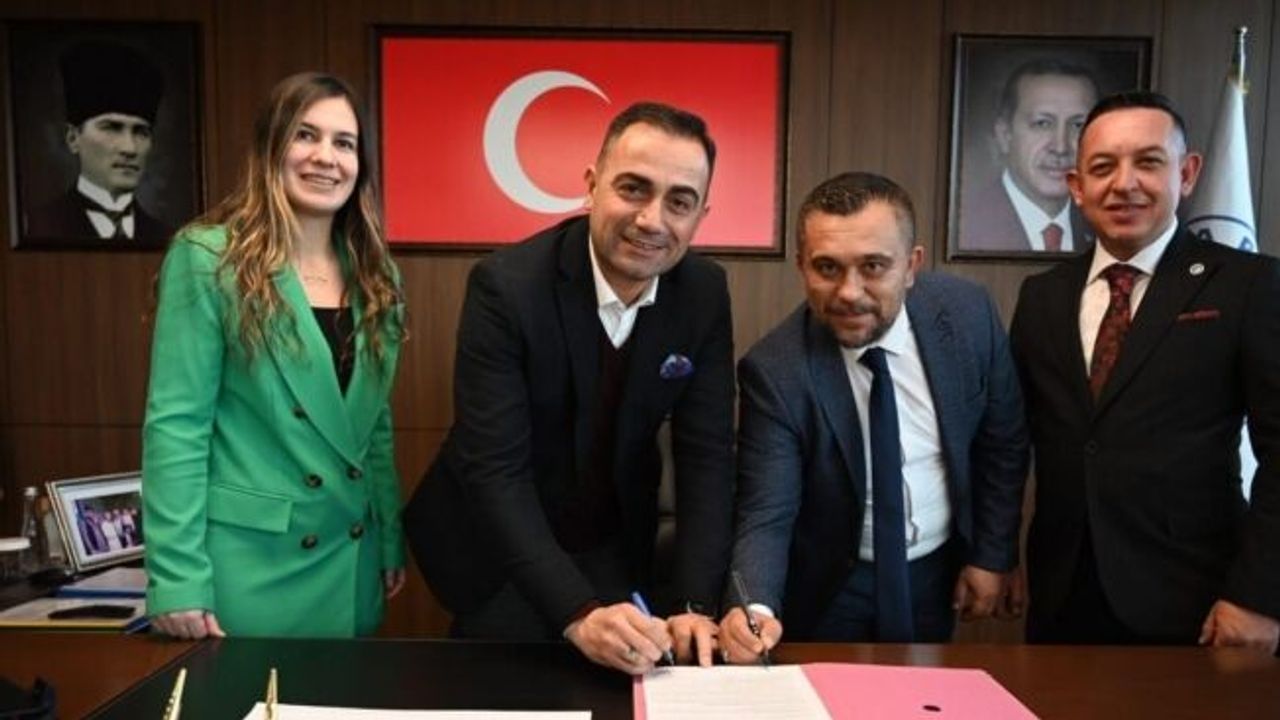 Biga Belediyesi’nde personelin hem yüzü hem cebi güldü