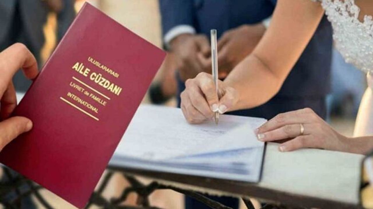 Erzincan’da evlenen çiftlerin sayısı 2022 yılında bin 317 oldu