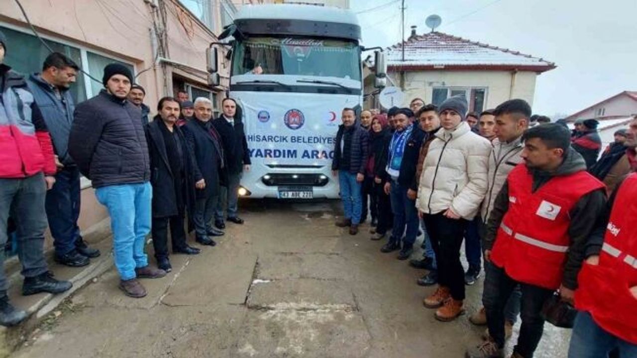 Hisarcık’tan iki yardım tırı deprem bölgesine yola çıktı