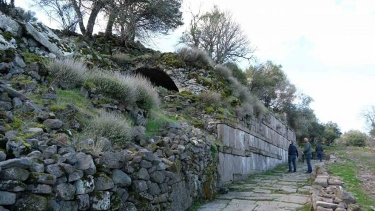 2 bin yıl önceki Manisa depremi 12 antik kenti yok etti