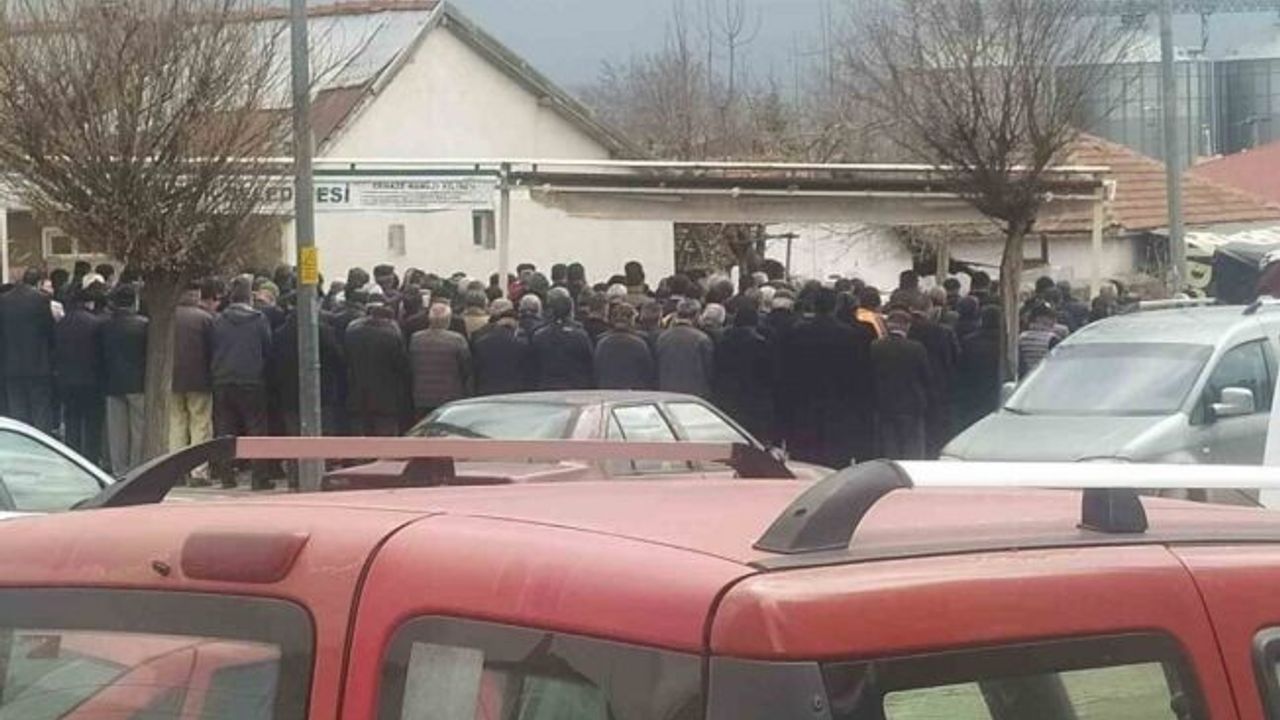 8 yıl sonra kemikleri bulunmuştu, o kemiklerle bugün defnedildi