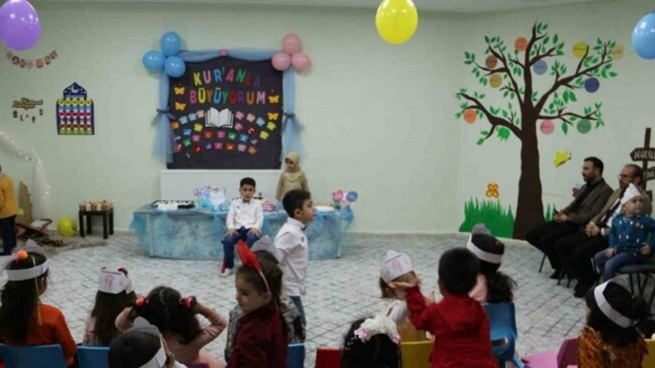 Ağrı Ulu Camii minikleri Kur’an-ı Kerim’e geçti