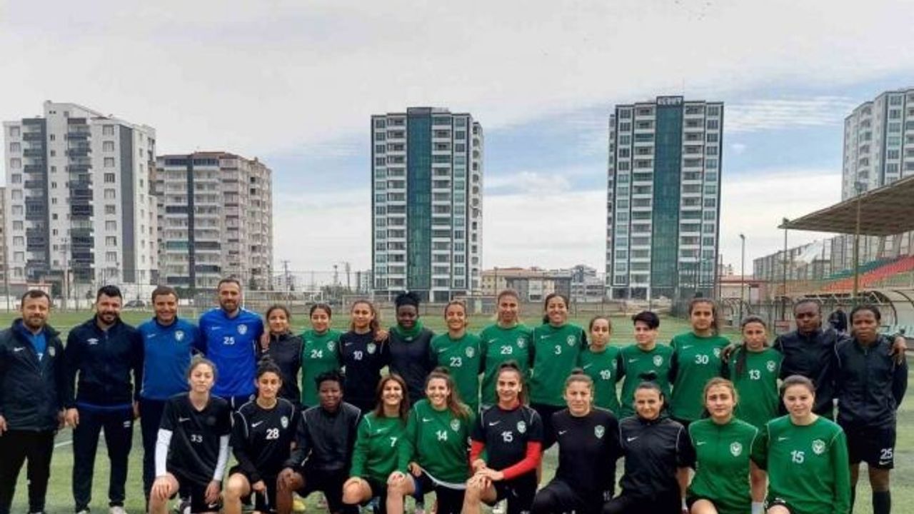 Amedspor Kadın Futbol Takımı, erteleme maçında 1207 Antalyaspor ile karşılaşacak