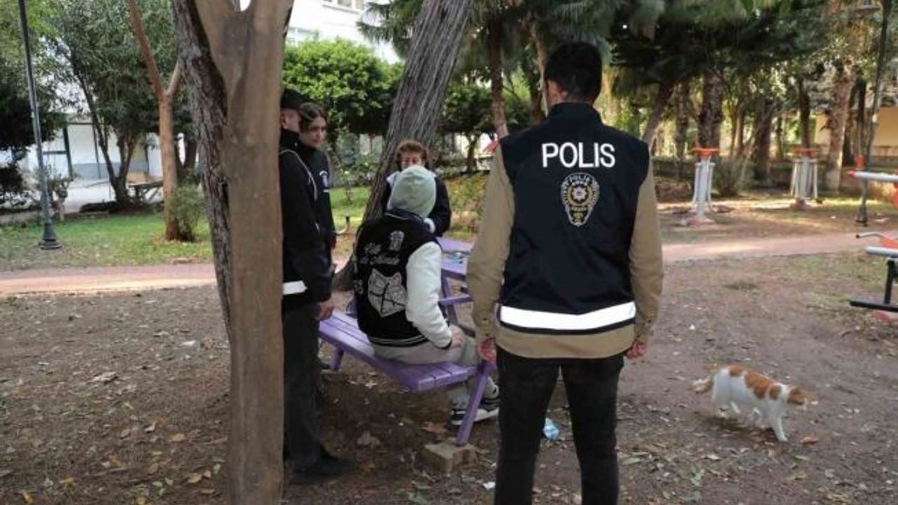 Antalya’da ’Güvenli okul çevreleri ve servis araçları denetim uygulaması’ yapıldı