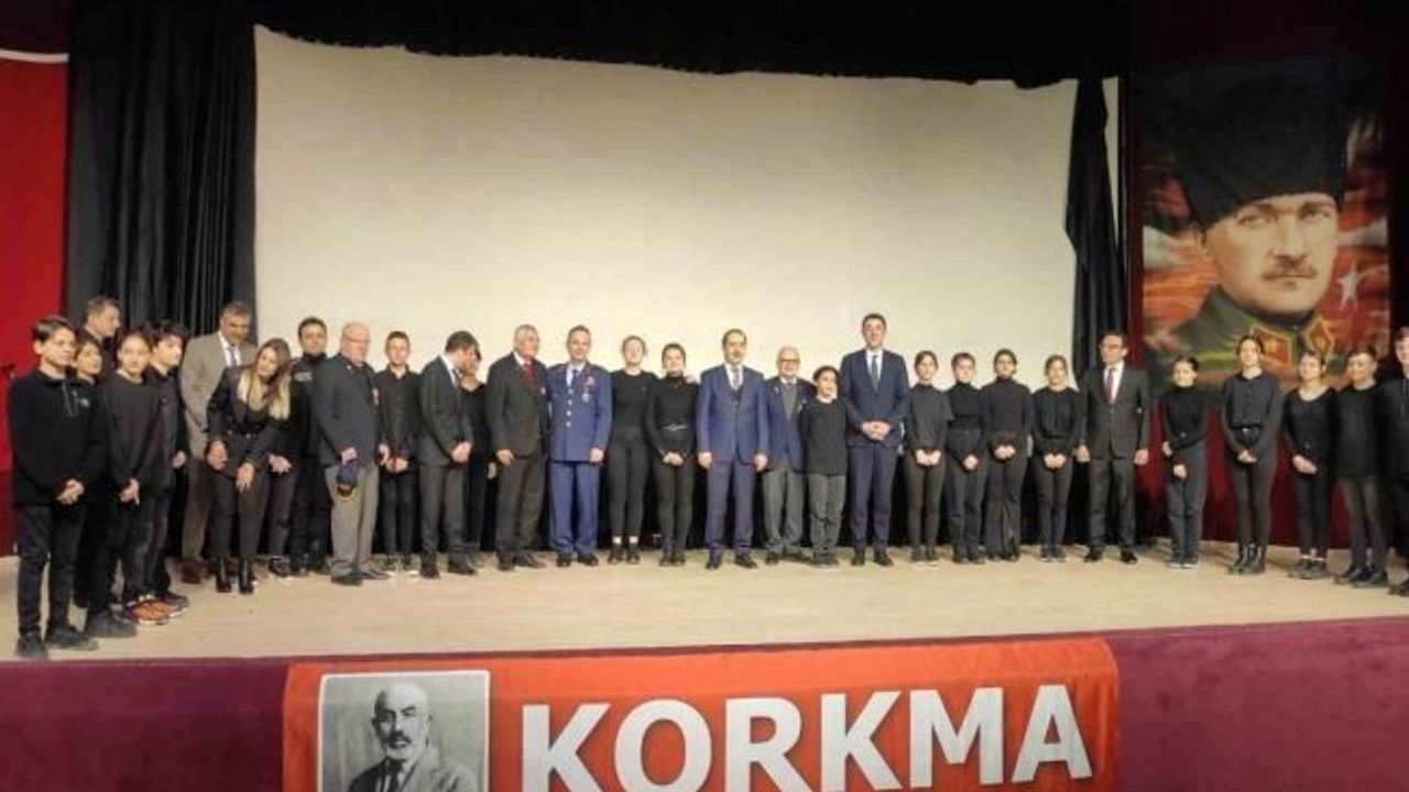 Bandırma’da İstiklal Marşı’nın kabulü ve Mehmet Akif Ersoy’u anma günü programı düzenlendi