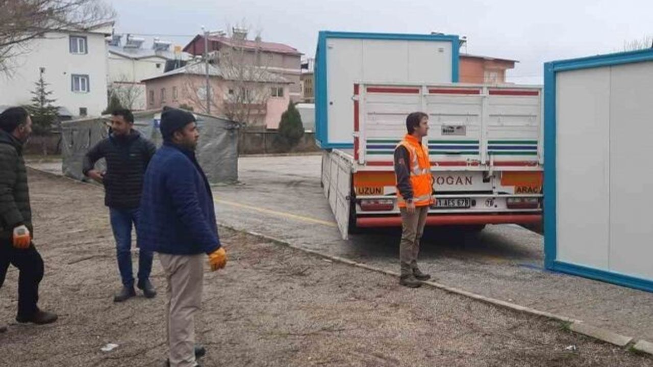 Batman’dan Kahramanmaraş’a eğitim köprüsü: Konteyner sınıflar Göksun ilçesine ulaştırıldı