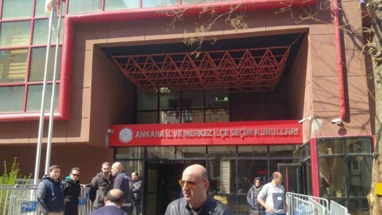 Cumhurbaşkanı adaylarından 11’i için 100 bin imza sürecinde dördüncü gün