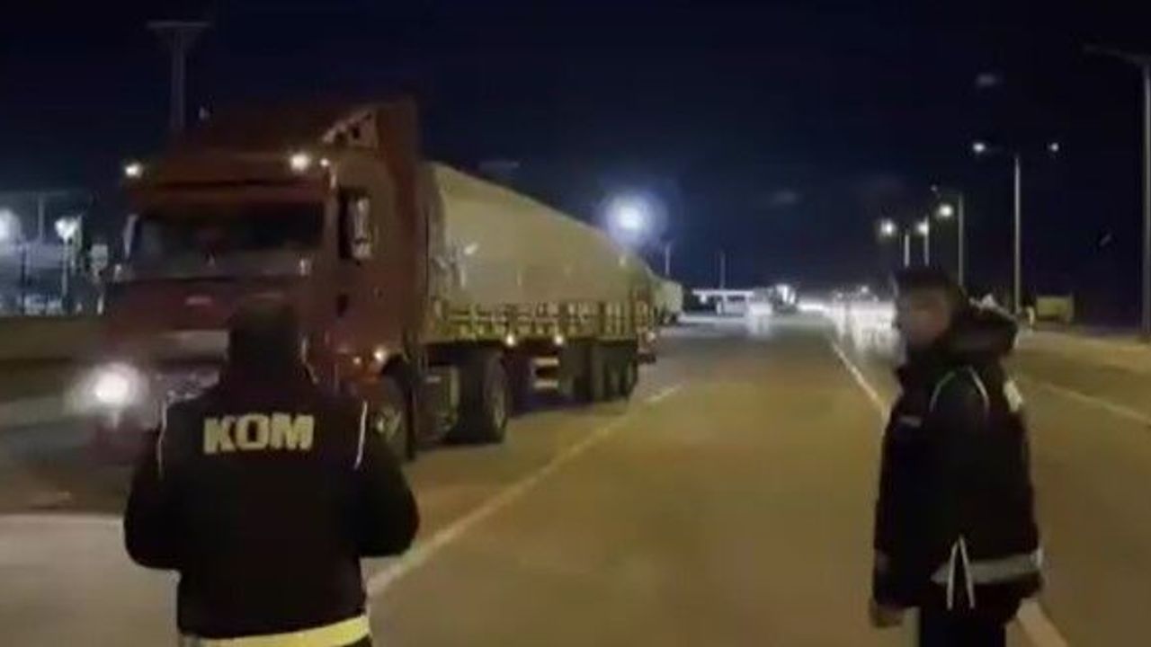 Dorsedeki kutulardan 9 milyon adet kaçak makaron çıktı