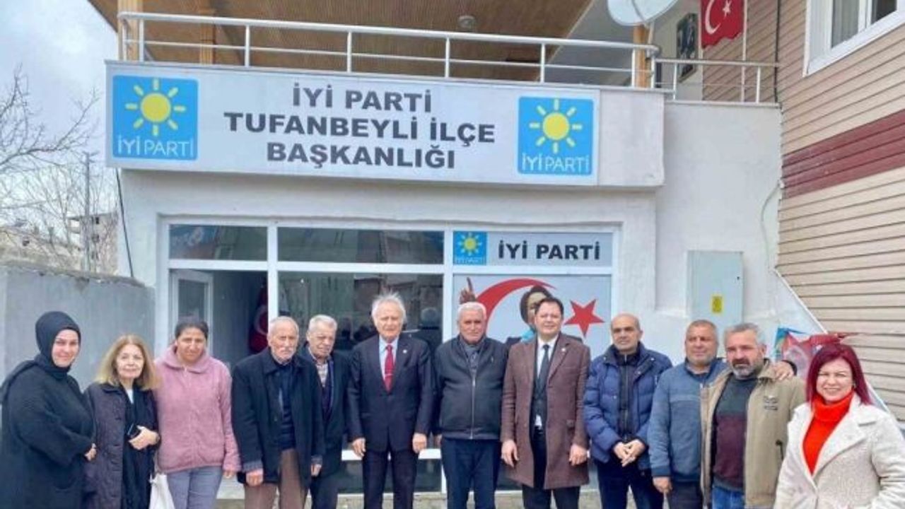 İyi Parti Adana Milletvekili Aday Adayı Akyürek, temayül öncesi Adana’yı karış karış gezdi