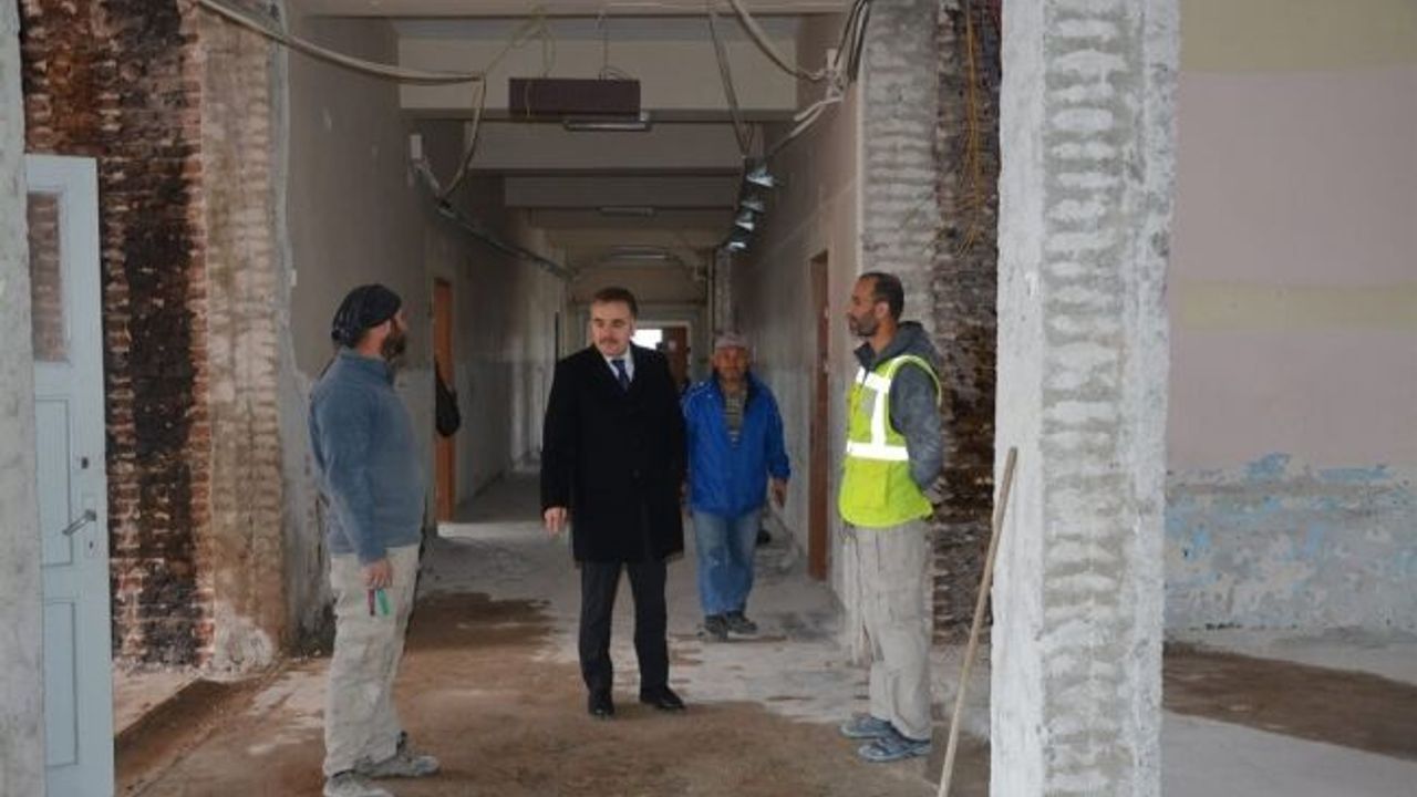 Kaymakam Odabaş’tan, güçlendirme çalışmaları devam eden okullara inceleme