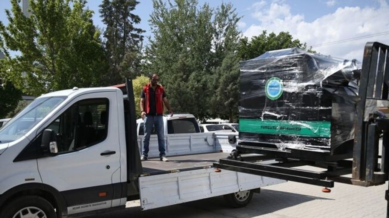 Mama üretim makineleri sokak hayvanlarına temiz mama sağlıyor