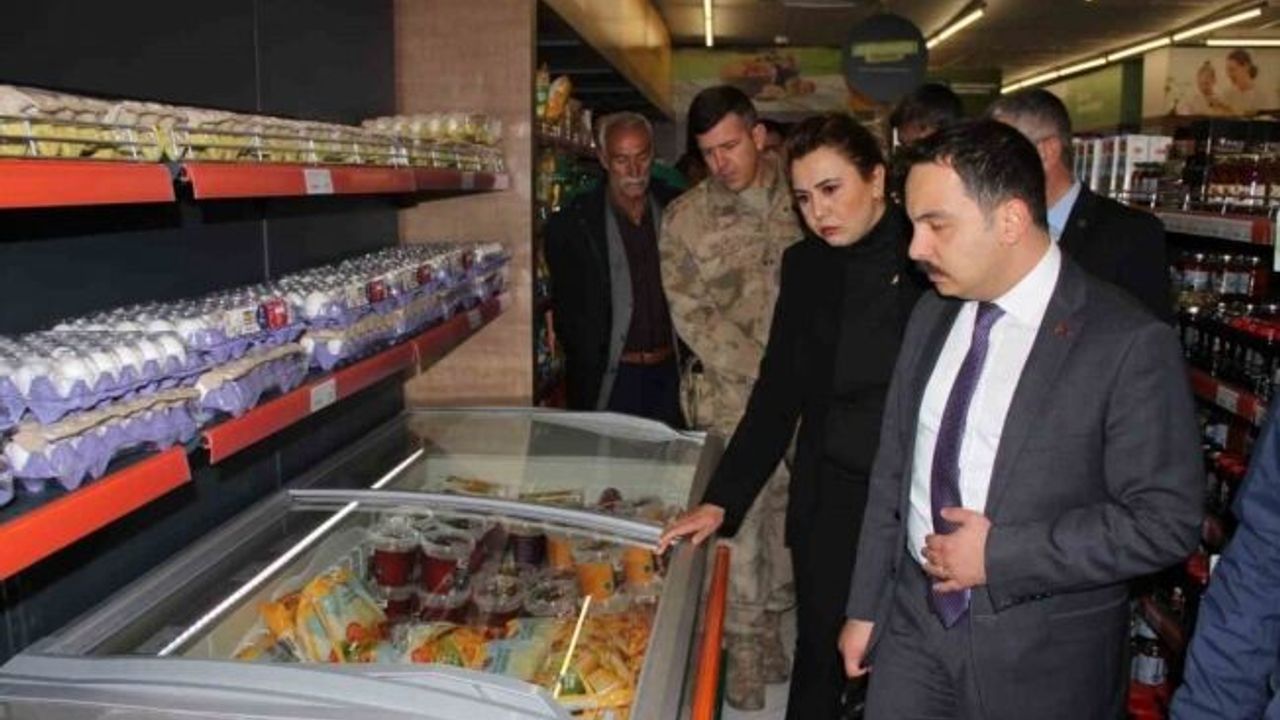 Muradiye’de ‘Tarım Kredi Kooperatif Marketi’ açıldı