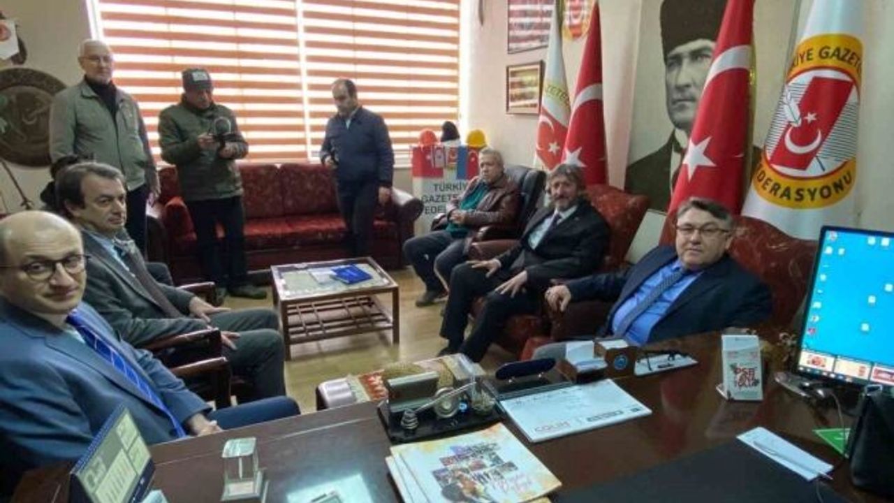 Rektör Özölçer, "Depremde 13 öğrencimiz vefat etti"