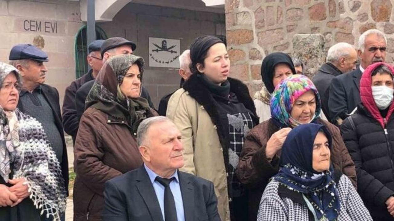 Türkmen Alevilerinin AK Parti milletvekili adayı Emrah Uslu oldu