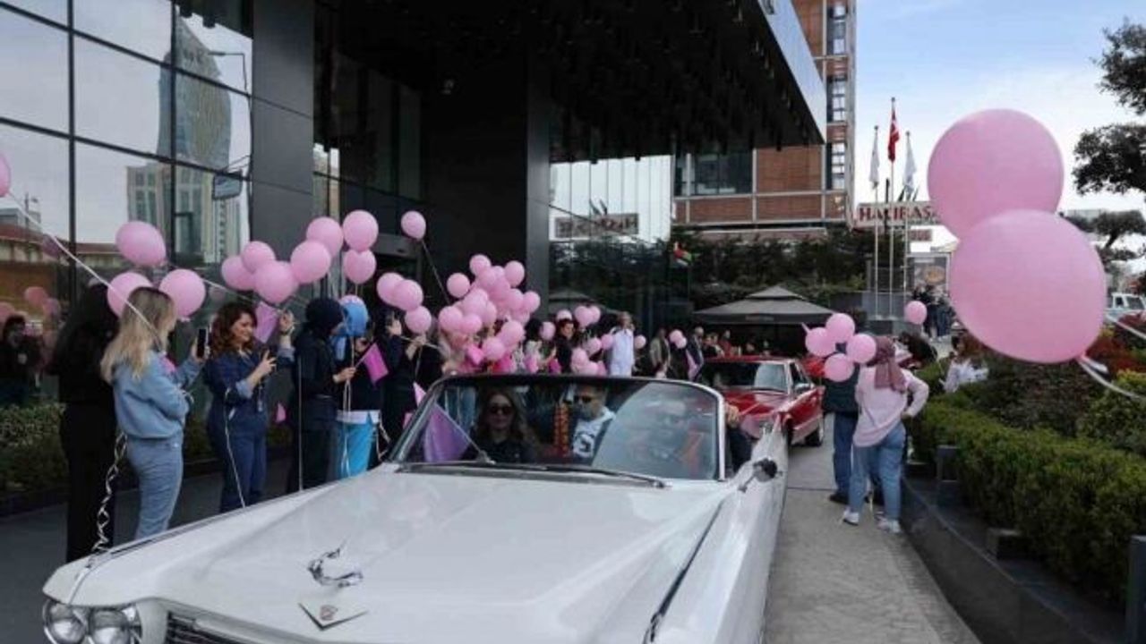 Klasik otomobil tutkunları kanserde erken teşhise dikkat çekmek için yola çıktı