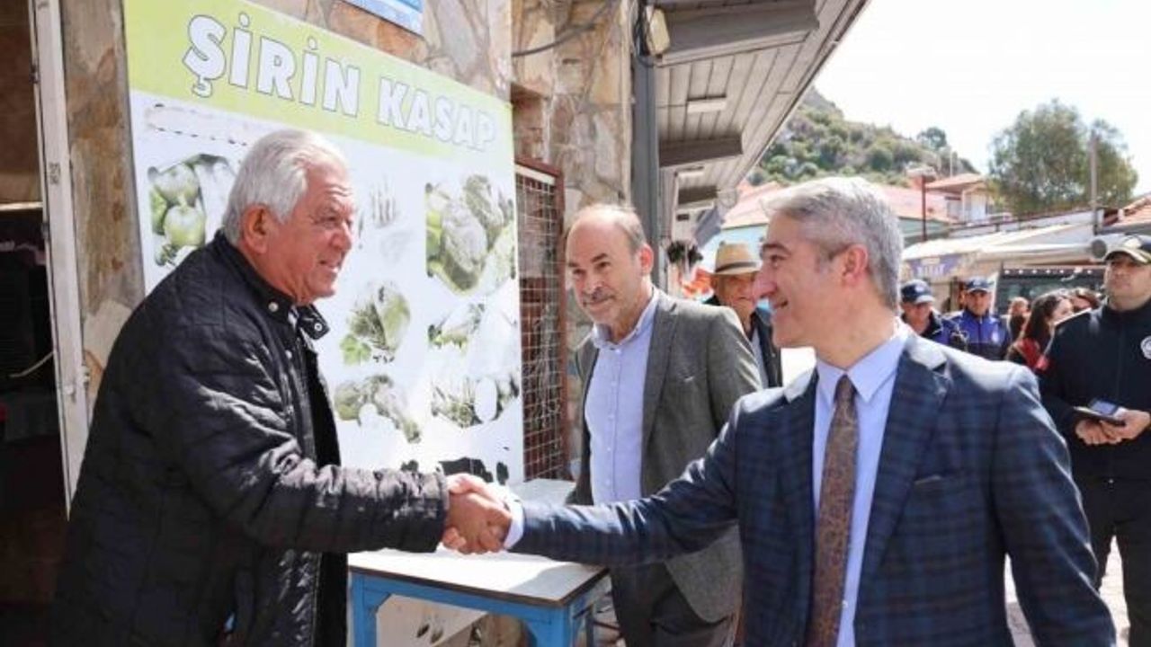 Marmaris Belediye Başkanı Oktay, Bozburun’da vatandaşlarla bir araya geldi